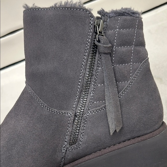 BearPaw Megan Women's Cozy Grey Smoke Leather Suede Ankle Booties NWOT - Picture 11 of 13
